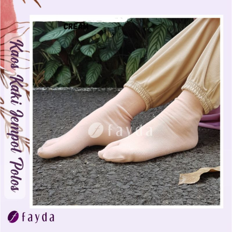 kaos kaki jempol by fayda