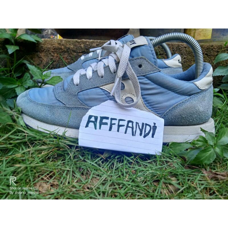 saucony jazz blue light