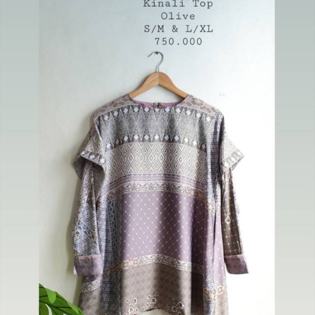 NEW ..... Ria Miranda Kinali Top .....