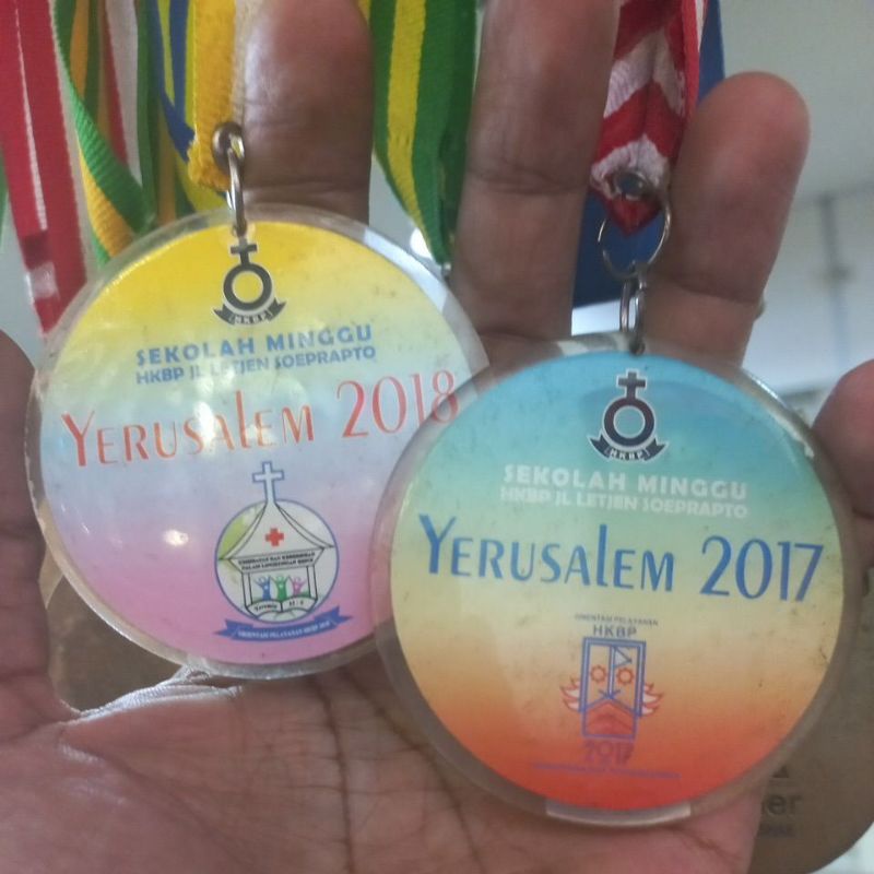 

medali arcylik custom