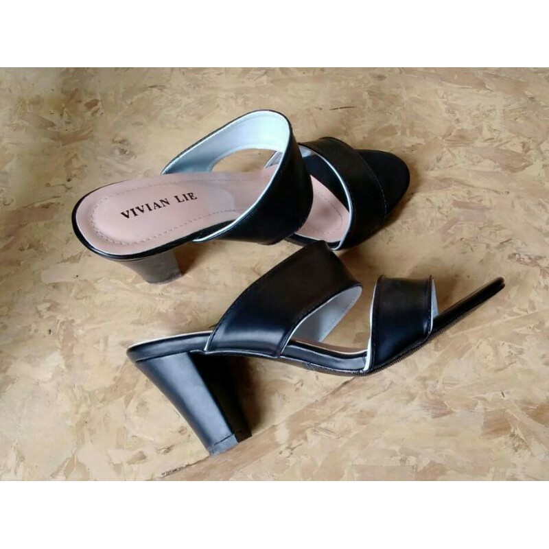 SALE SENDAL HEELS HITAM VIVIAN LIE