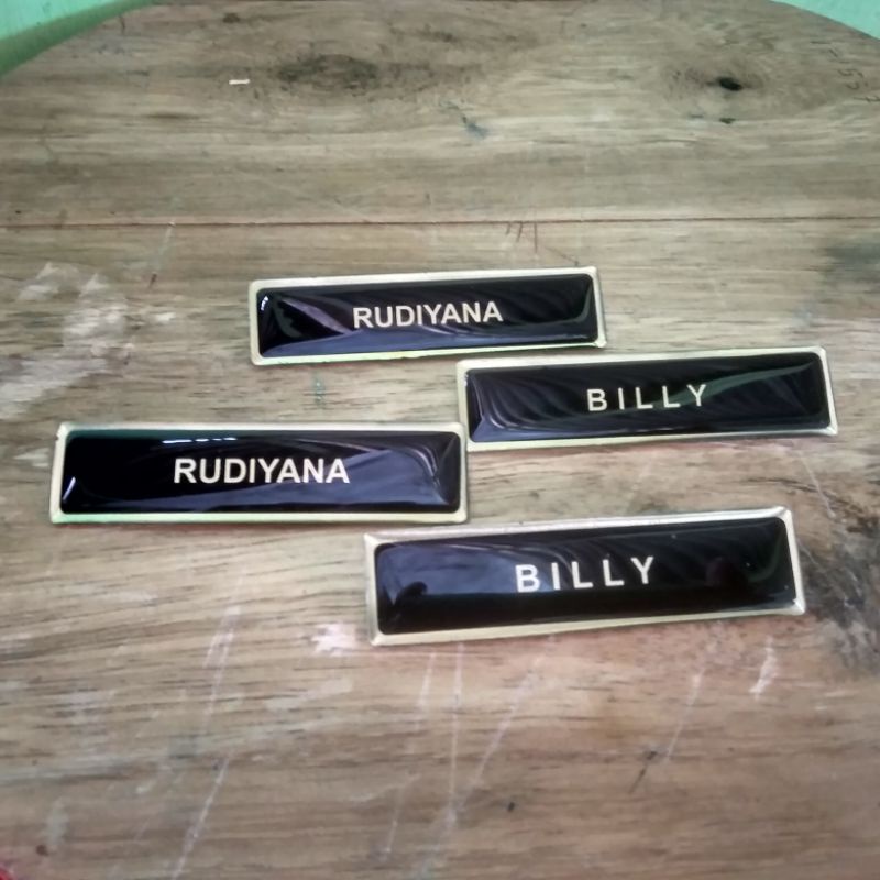 

NAME TAG PLAT KUNINGAN RESIN