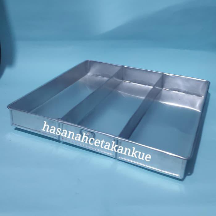 Loyang Loyang Kue Brownies / Bronis Sekat 3 Ukuran 28 X 28 Cm Tebal