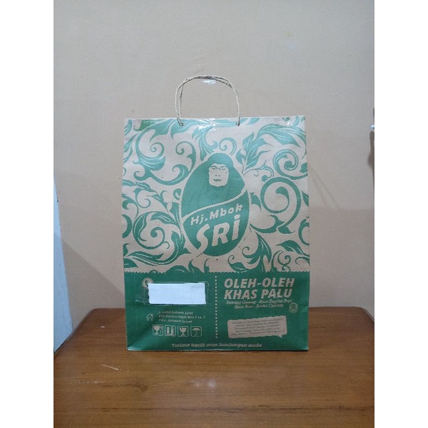 

Tas Kertas Besar Hj Mbok Sri