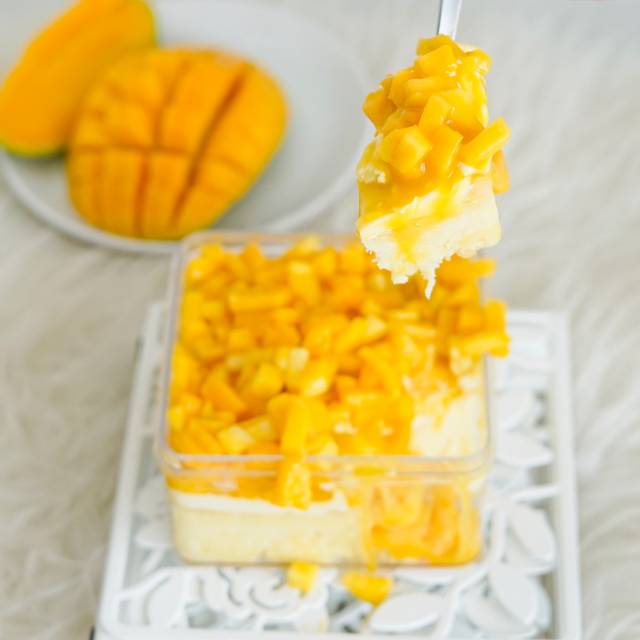 MANGO DESSERT BOX - Bittersweet by najla jogja