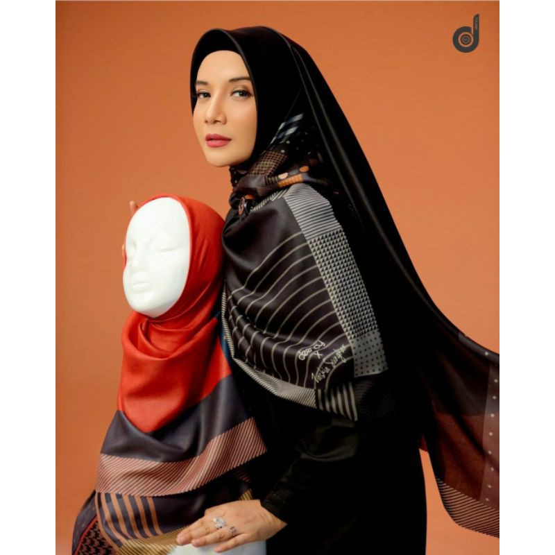 Deenay X Zaskia Sungkar SPARKLE LARIA