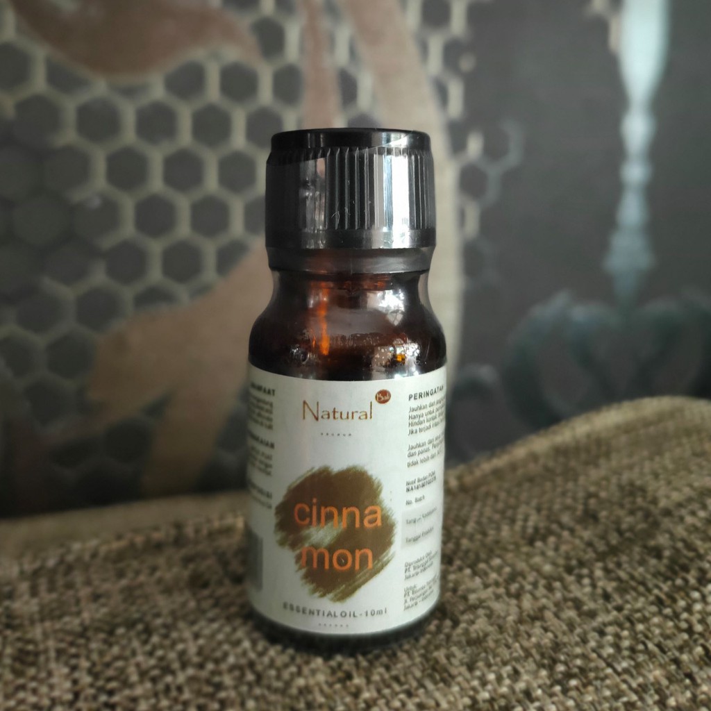 

Minyak Atsiri Herbal Cinnamon/Kayu Manis - 10 ML
