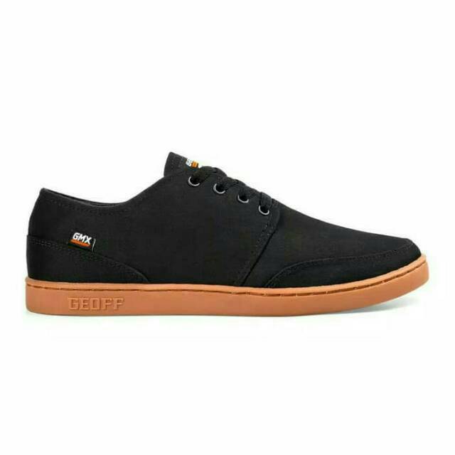 Sepatu Geoff Max Authentic Black Gum