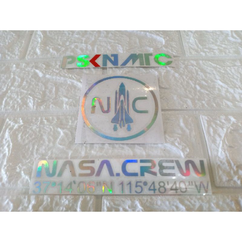 

Stiker snxm nasa crew psknmtc sepaket 3pcs