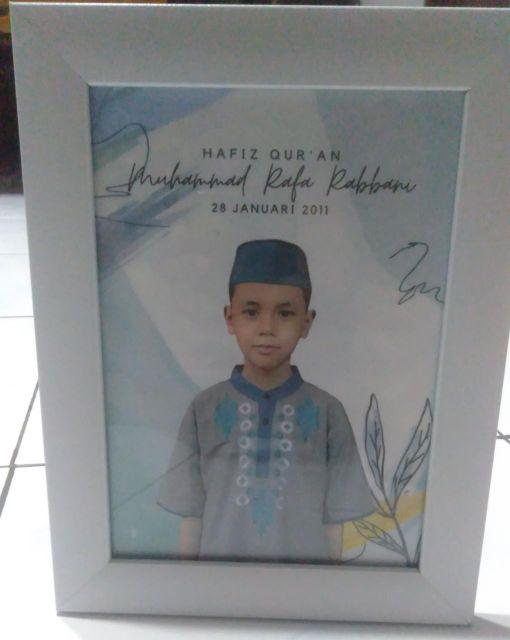 Kado Wisuda, Ulang Tahun, Pembicara, Anniversary Artwork Ilustrasi + Desain Foto+cetak+bingkai