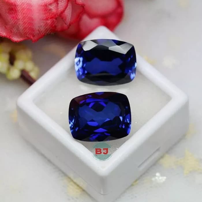 Batu Safir Blue  12 - 16 MM Rectangle Cushion Syntetic Corundum