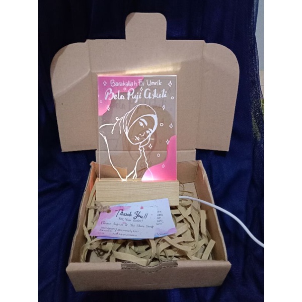 akrilik line art LED ukuran 10x15 cm