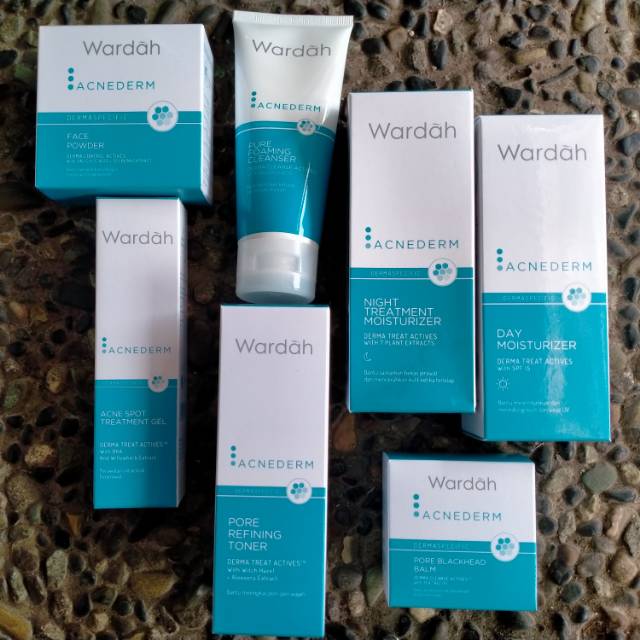 Wardah AcneDerm 1paket untuk jerawat 7pcs