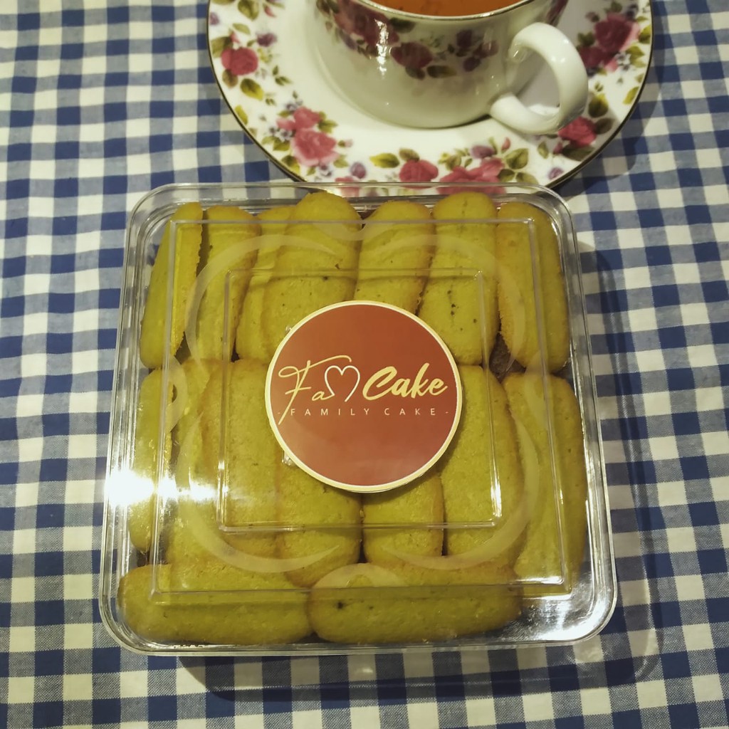 

Fam Cake Lidah Kucing Green Tea