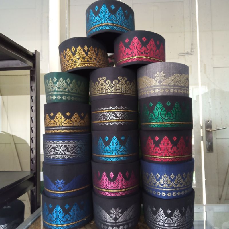 Peci songket Batu Bara