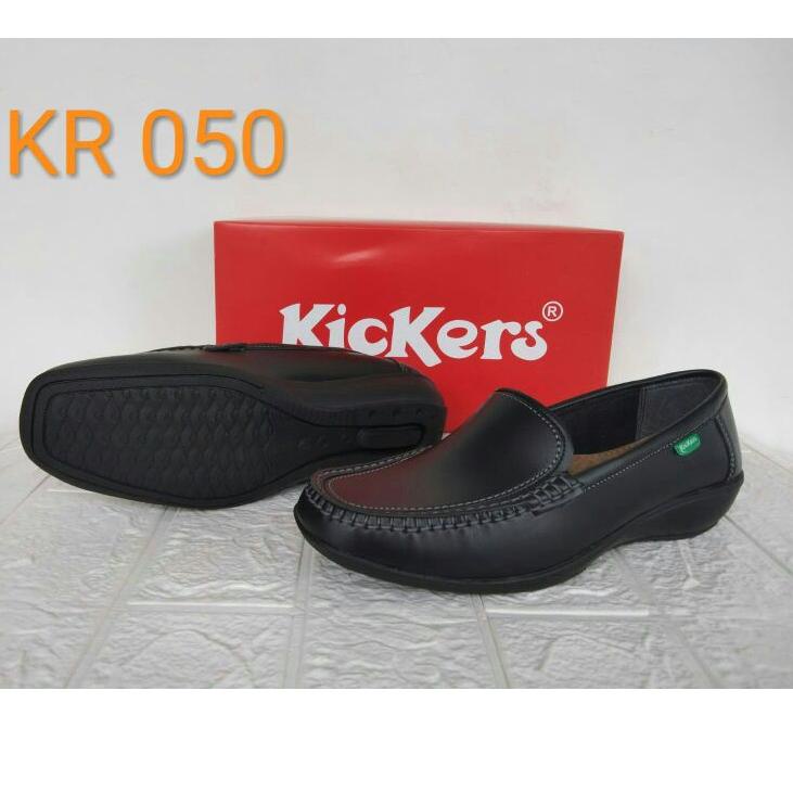 Modern.. sepatu pantofel Kickers pantofel wanita flat kerja sekolah formal hitam
