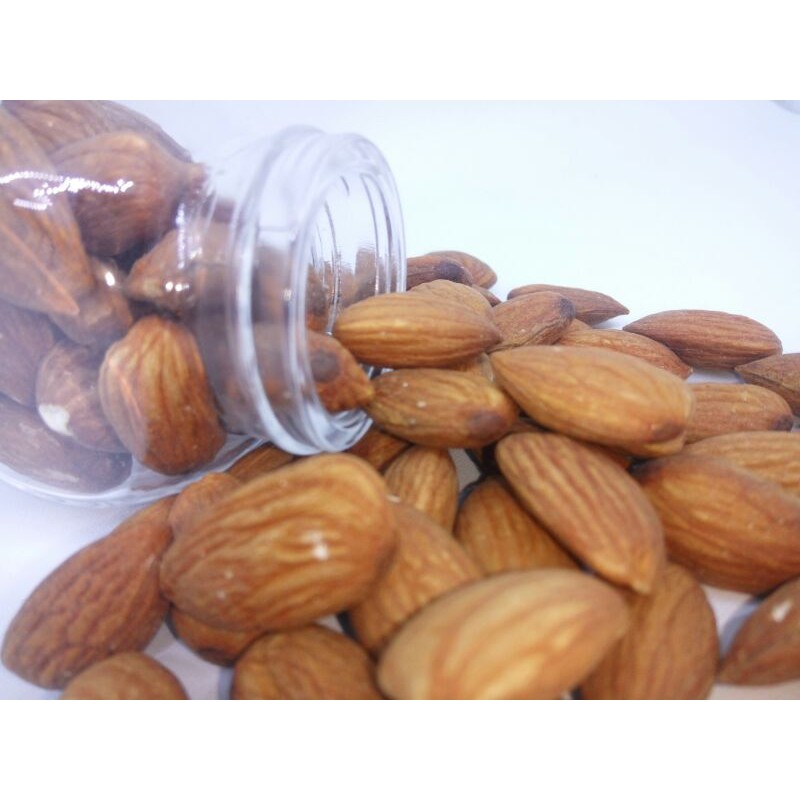 

Roasted Almond (Almond Panggang)