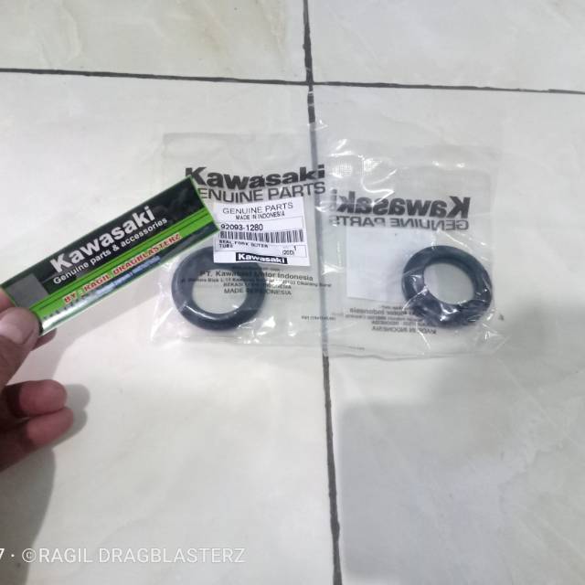 Sil shock seal shock debu depan ninja r ninja ss ninja rr old new ninja rr original Kawasaki