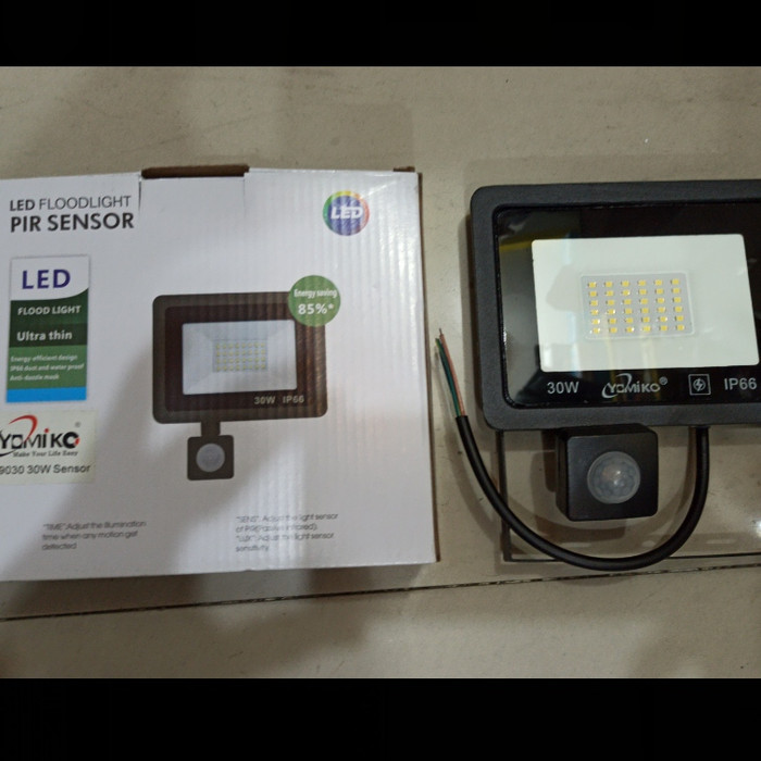 LAMPU LED OUTDOOR SOROT LED TEMBAK 30W 30 WATT PIR SENSOR GERAK