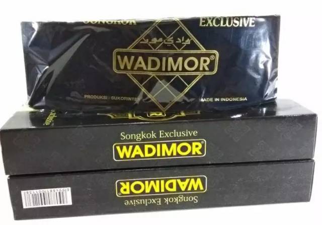 Peci Wadimor, Polos Hitam