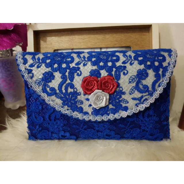 Clucth brukat sedang