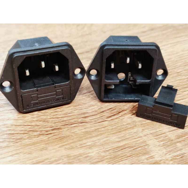 Socket ac in plus fuse