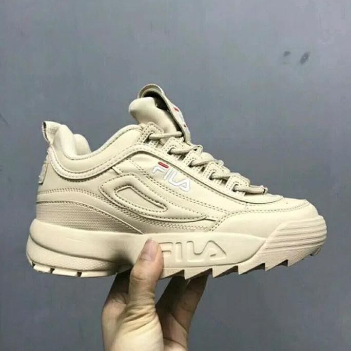 cream fila disruptor