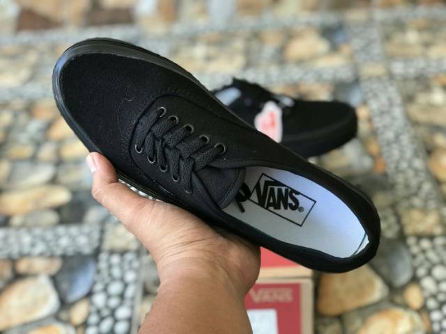 SEPATU43 VANS AUTHENTIC FULL BLACK HITAM POLOS WHITE PUTIH OLDSKOOL ERA SK8 PREMIUM BNIB ICC IFC DT