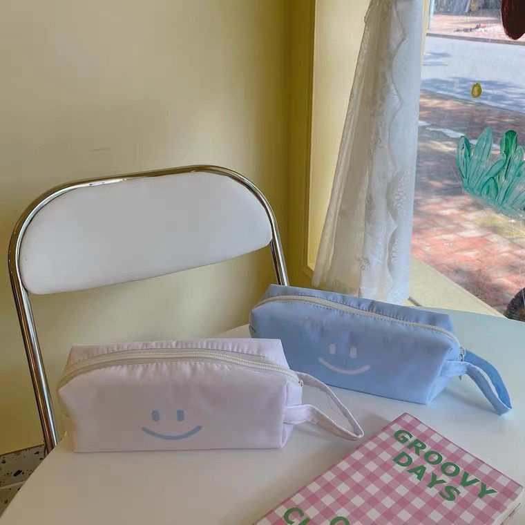 ☒✿☞Korea Niche Tempat Pensil Jepang Nilai Tinggi Siswa SMP Lucu Smiley Tas Alat Tulis Kotak Pensil Portabel