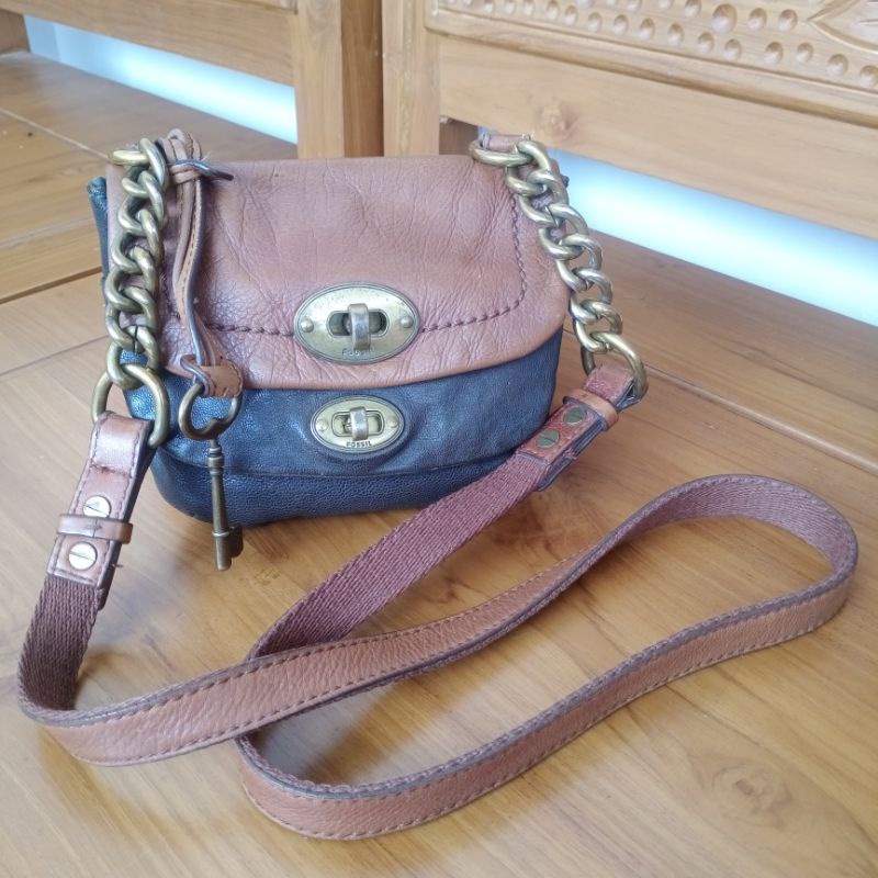Tas Fossil masson preloved ll tas fossil ll fossil rantai ll fosil sling ll tas kulit