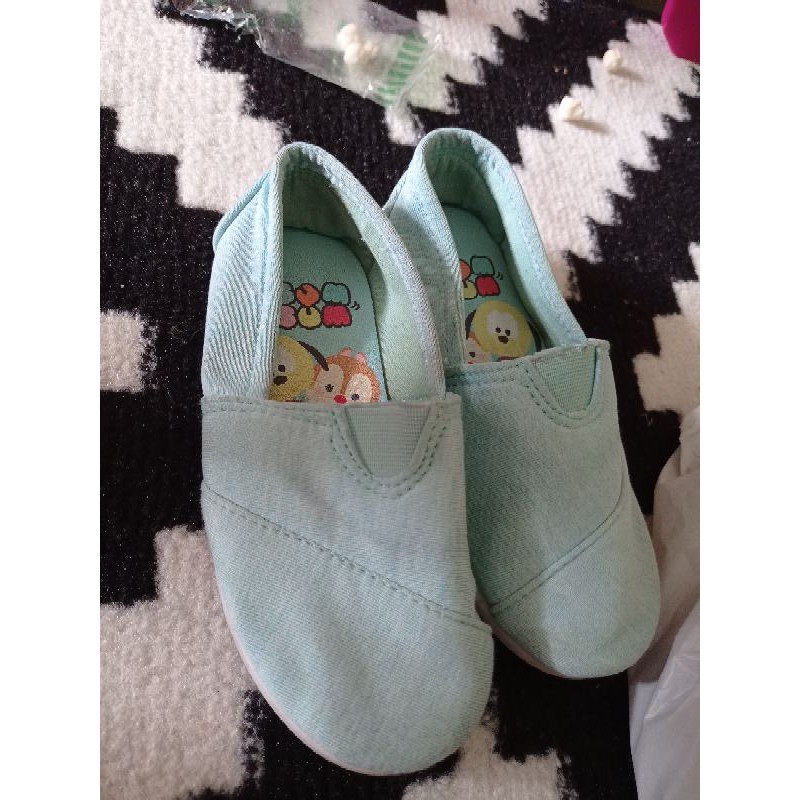 preloved sepatu anak disney tsum tsum