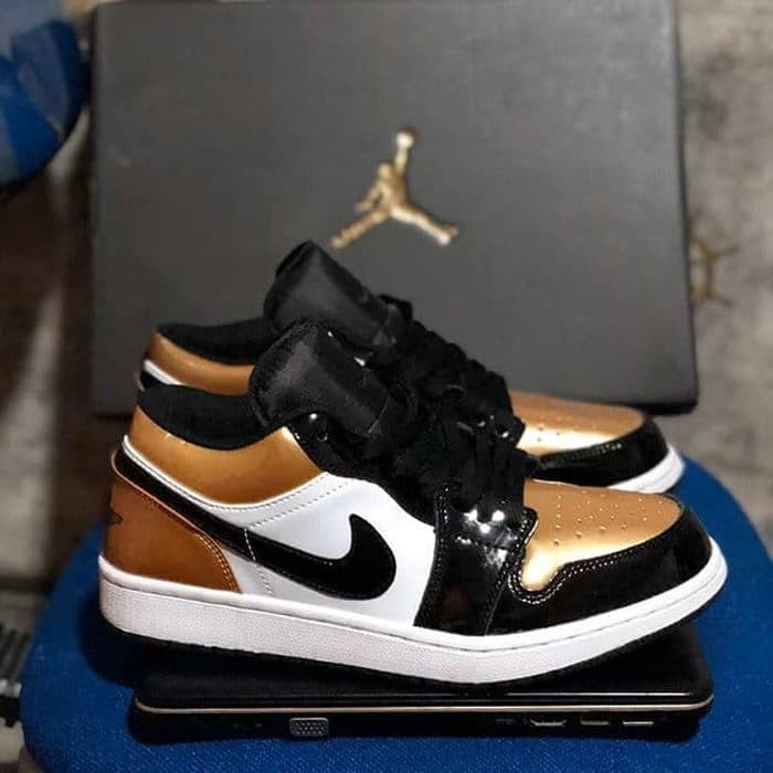 gold toe jordan 1 low
