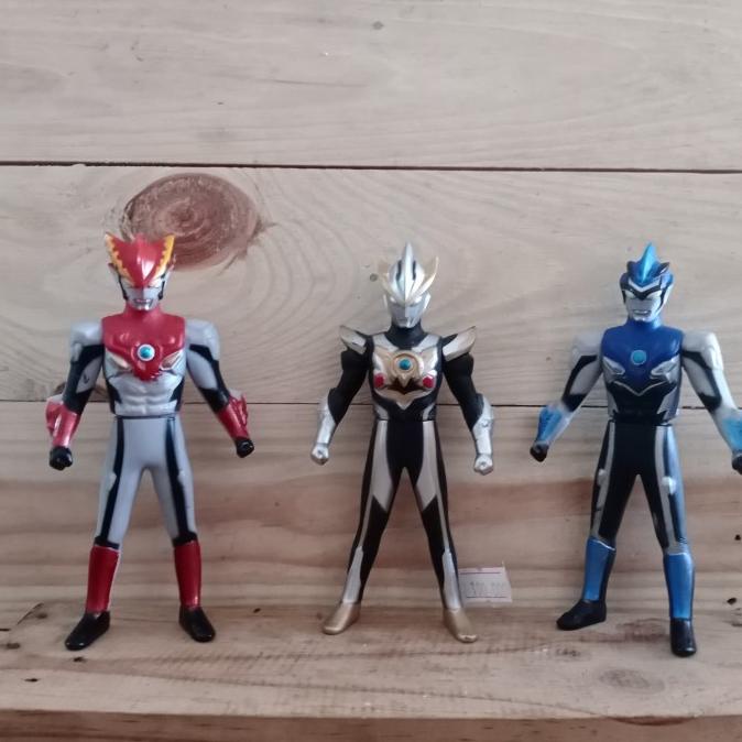 '+'+'+'+] figure 14 cm ultraman R/B blu flame rosso aqua ultraman dark orb