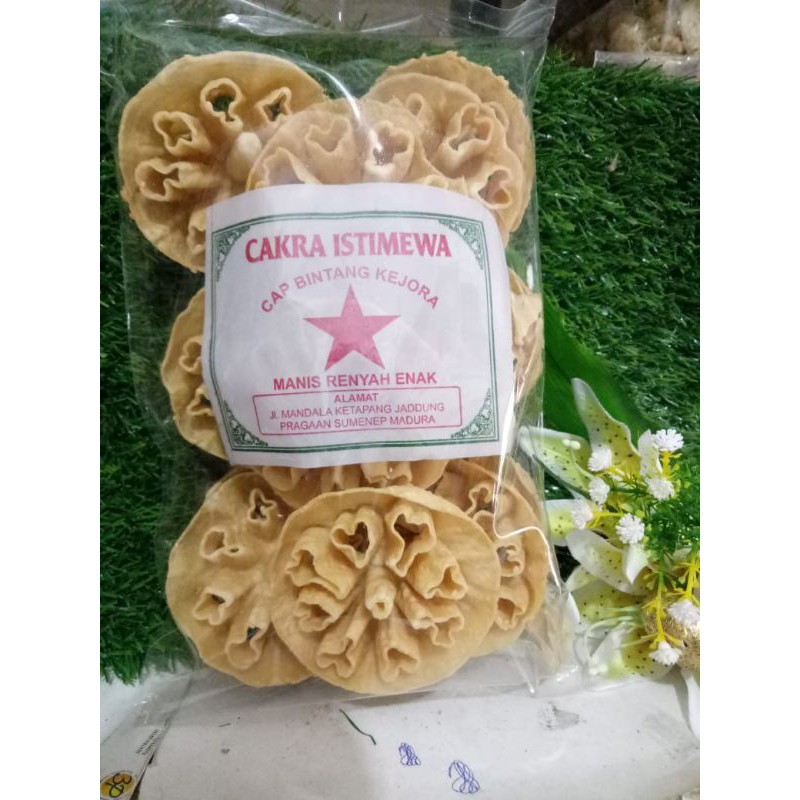 

Cakra Wijen /Kembang Goyang Wijen Camilan madura