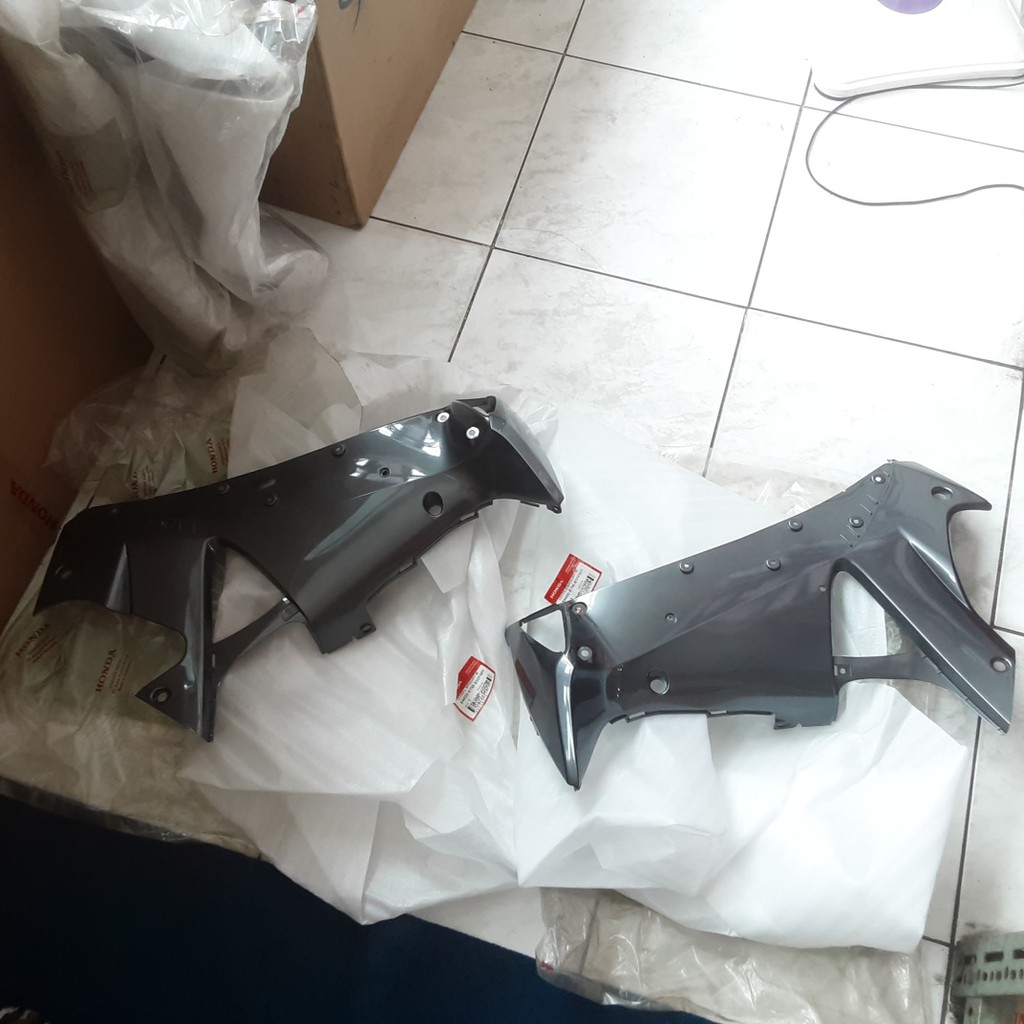 SAYAP DALAM KIRI KANAN GREY ABU SUPRA X 125 KARBU LAMPU 1 ORI HONDA 64400KTM850FMN 64450KTM850FMN