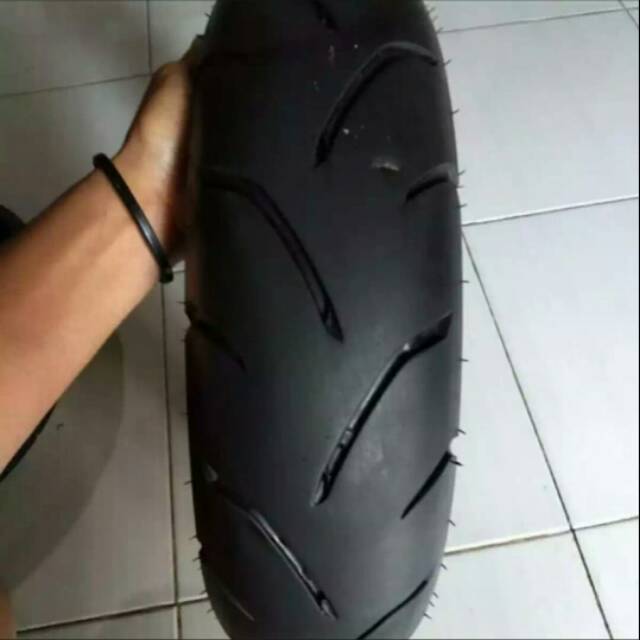 ban belakang yamaha NMax Tubles Irc