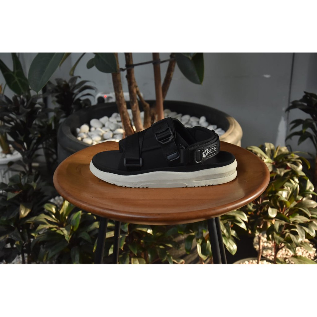SANDAL KASUAL PRIA VOLKERFOOTWEAR X VICTUS MOCK UP IVORYBLACK