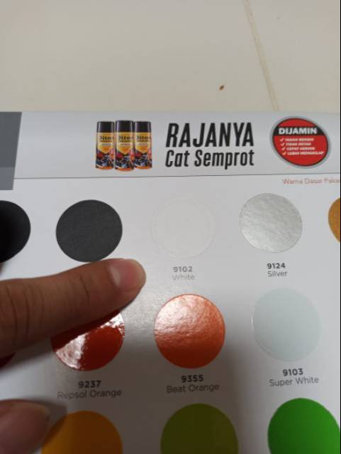 DITON PREMIUM 9102 WHITE Putih Cat Semprot Pilox Pylox