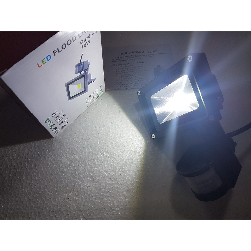 Lampu sorot Flood Light 10w 10 watt WHITE PUTIH dengan sensor gerak PIR untuk rumah gudang parkiran