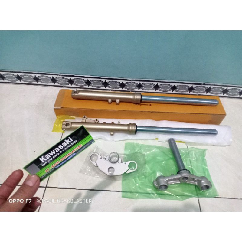 SHOCK DEPAN SET NINJA RR OLD ZX ORIGINAL KAWASAKI