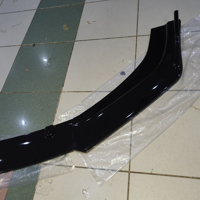 Lips Bumper Universal Motif Hitam Glossy Lips Bumper Depan Mobil