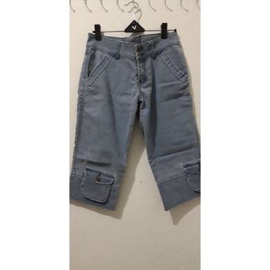 PRELOVED - celana jeans santai bawah pinggang  model 3/4 kain tebal