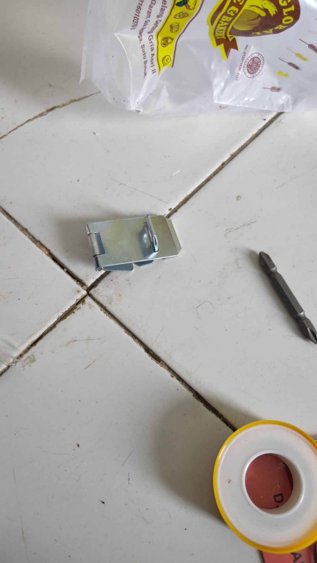 Mg Overval Overpal Plat Putih / Cantolan Gembok Merk Fawi 2 Putih