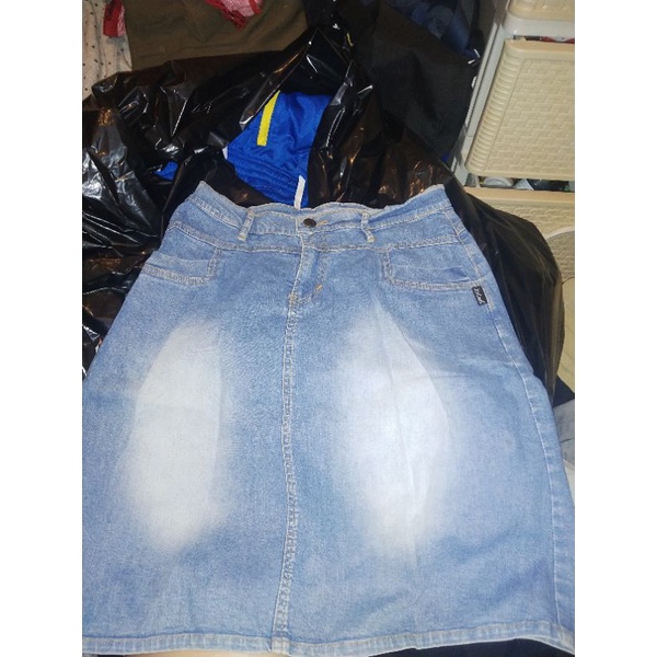 ROK JEANS ROK DENIM BIRU MUDA LIGHT BLUE BEKAS NO DEFECT SIZE FIT TO M KECIL