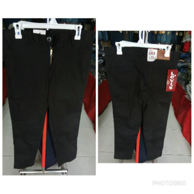 

CELANA HITAM PENSIL