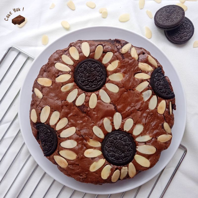 

Cake Yuk! Hampers Fudgy Brownies Sunflower 20cm