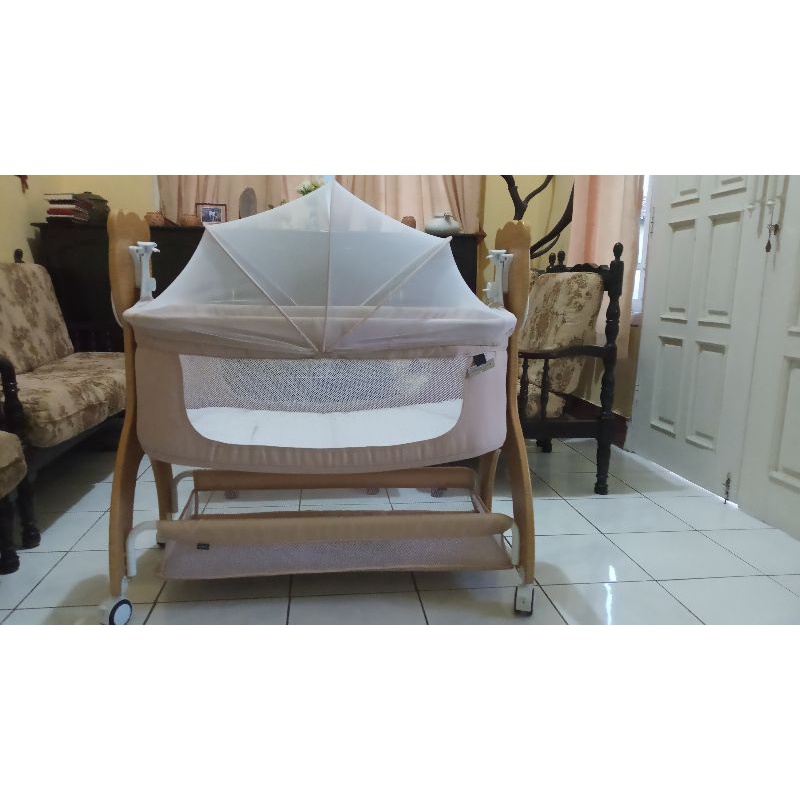ranjang bayi bekas / second pliko vancouver LIKE NEW