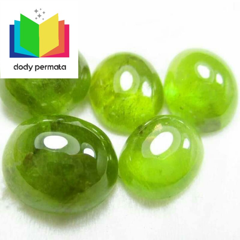 NATURAL GREEN SAPPHIRE KRISTAL HQ