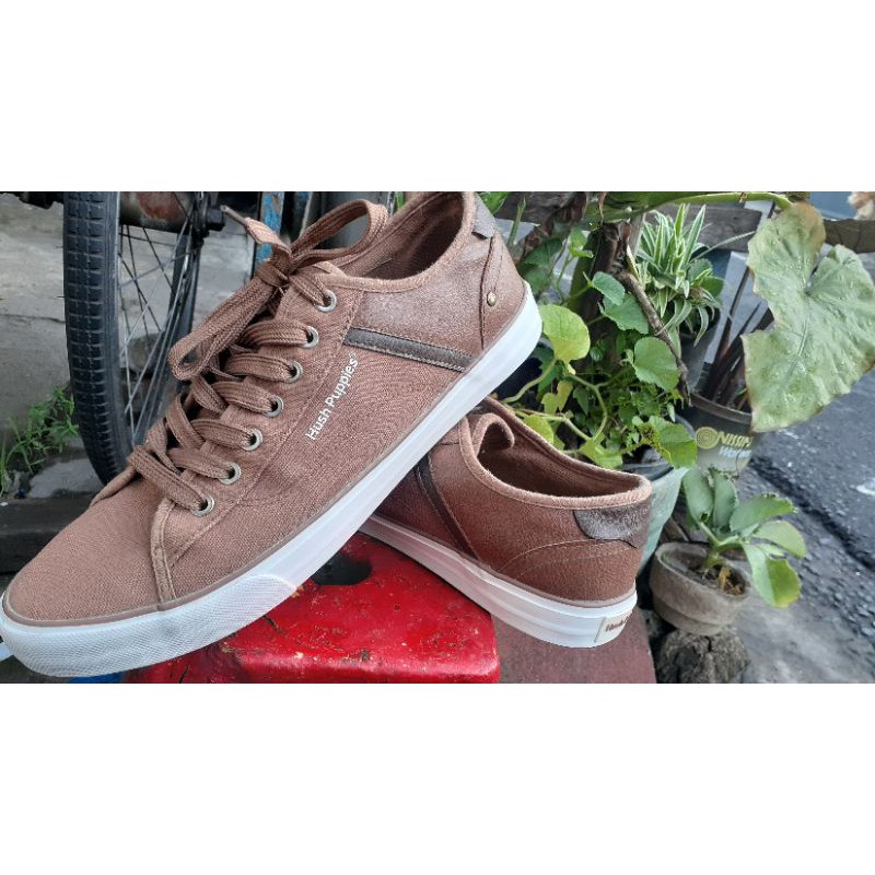 sepatu hush puppies
