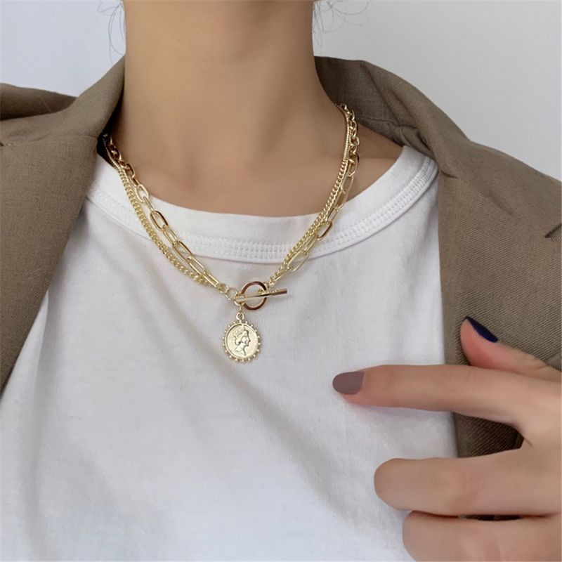 Kalung Rantai Multilayer Variasi Liontin Untuk Wanita Elegan Perhiasan Wanita Kalung Rantai